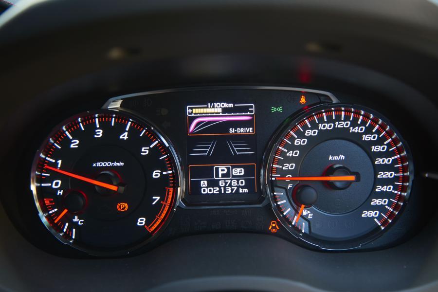 Панель приборов Subaru WRX 2017 года  (ZA) (фото 22 из 40)